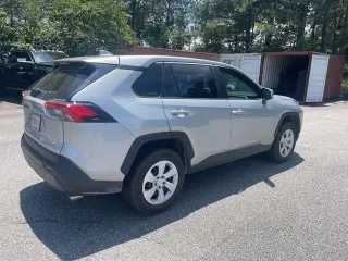 Toyota RAV4 2024 AWD LE 4dr SUV