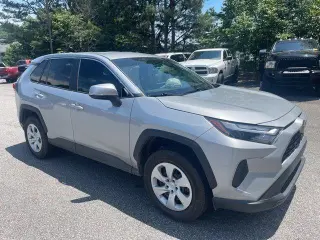 Toyota RAV4 2024 AWD LE 4dr SUV