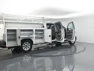 Ford F-250 Super Duty 2021 4x2 XL 4dr Crew Cab 8 ft. LB Pickup