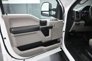 Ford F-250 Super Duty 2021 4x2 XL 4dr Crew Cab 8 ft. LB Pickup