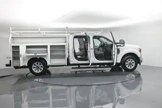 Ford F-250 Super Duty 2021 4x2 XL 4dr Crew Cab 8 ft. LB Pickup