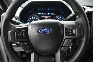 Ford F-250 Super Duty 2021 4x2 XL 4dr Crew Cab 8 ft. LB Pickup