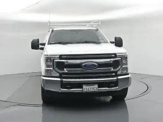 Ford F-250 Super Duty 2021 4x2 XL 4dr Crew Cab 8 ft. LB Pickup