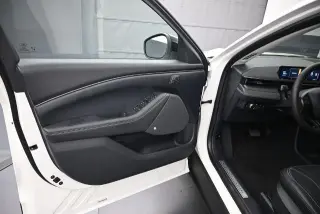 Ford Mustang Mach-E 2022 Premium 4dr SUV