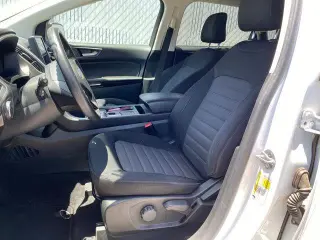 Ford Edge 2022 AWD SE 4dr Crossover