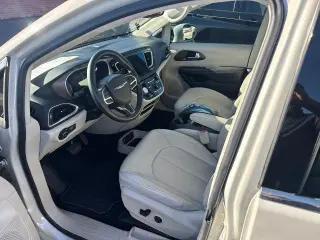 Chrysler Pacifica 2017 Touring-L 4dr Mini-Van