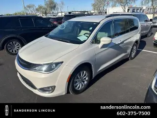 Chrysler Pacifica 2017 Touring-L 4dr Mini-Van