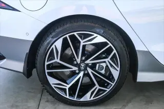 Hyundai IONIQ 6 2024 Limited 4dr Sedan