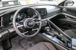 Hyundai ELANTRA 2025 SE 4dr Sedan