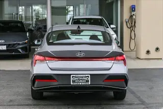 Hyundai ELANTRA 2025 SE 4dr Sedan