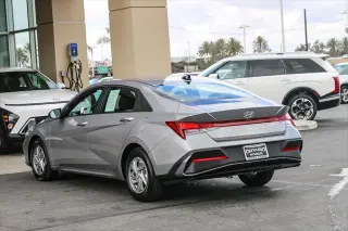 Hyundai ELANTRA 2025 SE 4dr Sedan