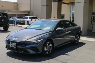 Hyundai ELANTRA 2025 Limited 4dr Sedan