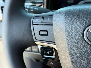 Toyota Camry 2025 SE 4dr Sedan