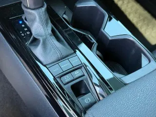 Toyota Camry 2025 SE 4dr Sedan