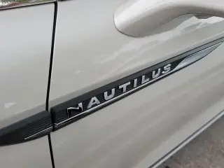 Lincoln Nautilus 2022 Reserve 4dr SUV