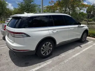 Lincoln Aviator 2023 Standard 4dr SUV