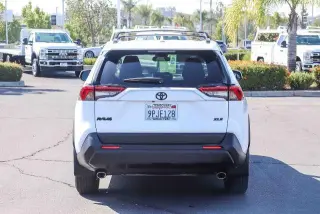 Toyota RAV4 2024 XLE 4dr SUV