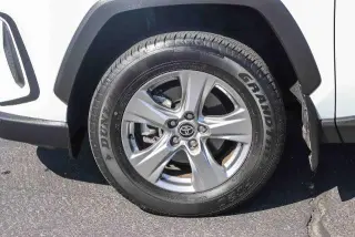 Toyota RAV4 2024 XLE 4dr SUV