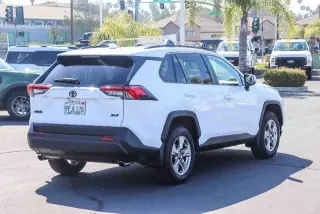 Toyota RAV4 2024 XLE 4dr SUV
