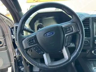Ford Expedition 2019 4x2 XLT 4dr SUV