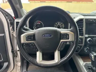 Ford F-150 2018 4x4 King Ranch 4dr SuperCrew 5.5 ft. SB