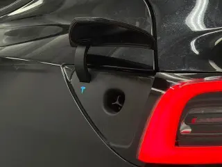 Tesla Model Y 2020 AWD Long Range 4dr Crossover