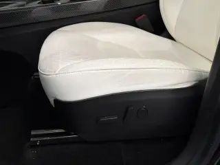 Tesla Model Y 2020 AWD Long Range 4dr Crossover