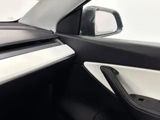 Tesla Model Y 2020 AWD Long Range 4dr Crossover