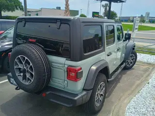 Jeep Wrangler 2024 4x4 Sport 4dr SUV
