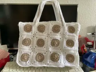 Bolsos tejidos a crochet
