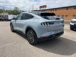 Ford Mustang Mach-E 2024 AWD Premium 4dr SUV