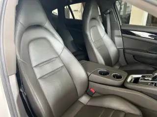 Porsche Panamera 2018 4dr Sedan