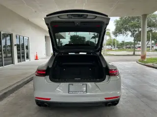 Porsche Panamera 2018 4dr Sedan