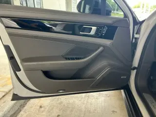 Porsche Panamera 2018 4dr Sedan