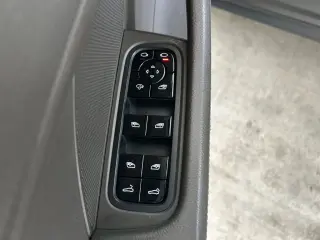Porsche Panamera 2018 4dr Sedan