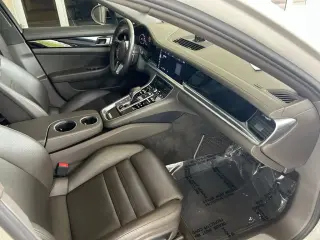 Porsche Panamera 2018 4dr Sedan