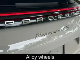 Porsche Panamera 2018 4dr Sedan