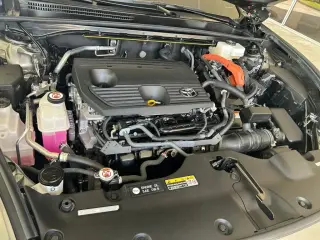 Toyota Crown 2024 AWD XLE 4dr Sedan