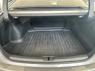 Toyota Crown 2024 AWD XLE 4dr Sedan