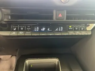 Toyota Crown 2024 AWD XLE 4dr Sedan