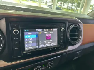 Toyota Tacoma 2019 4x2 TRD Off-Road 4dr Double Cab 5.0 ft SB