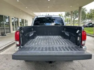 Toyota Tacoma 2019 4x2 TRD Off-Road 4dr Double Cab 5.0 ft SB