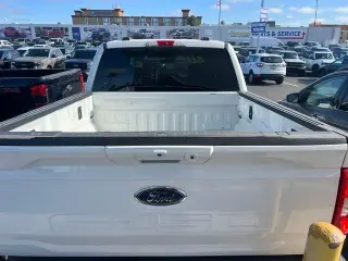 Ford F-150 2022 4x4 XL 4dr SuperCrew 5.5 ft. SB