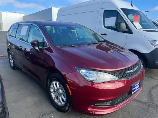 Chrysler Voyager 2023 LX 4dr Mini-Van