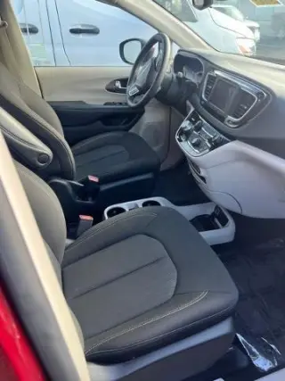 Chrysler Voyager 2023 LX 4dr Mini-Van