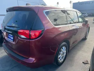 Chrysler Voyager 2023 LX 4dr Mini-Van