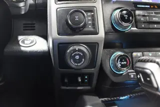 Ford F-150 2019 4x4 Raptor 4dr SuperCrew 5.5 ft. SB