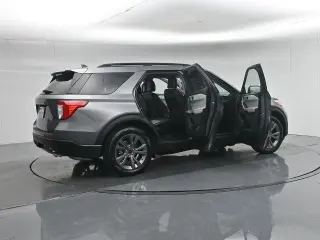 Ford Explorer 2023 XLT 4dr SUV