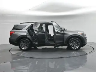 Ford Explorer 2023 XLT 4dr SUV