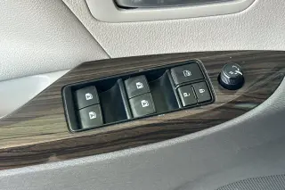 Toyota Sienna 2017 AWD XLE 7-Passenger 4dr Mini-Van